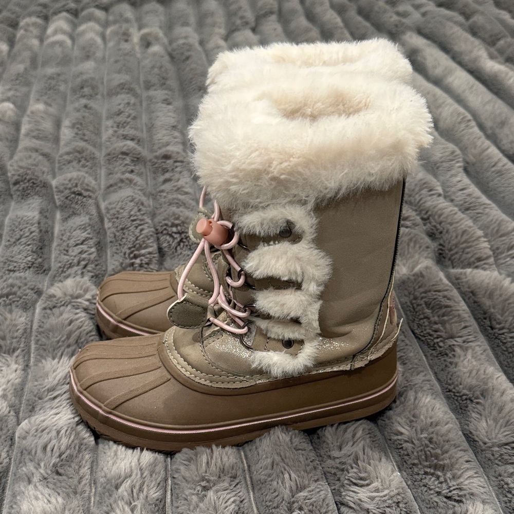 London Fog Kids Tan and Cream Snow Boots